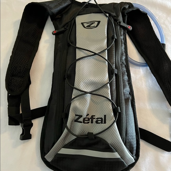 ZEFAL WATER HYDRATION BACKPACK ONLY Outdoot Hiking Camping Activewear Jogging - Picture 2 of 7